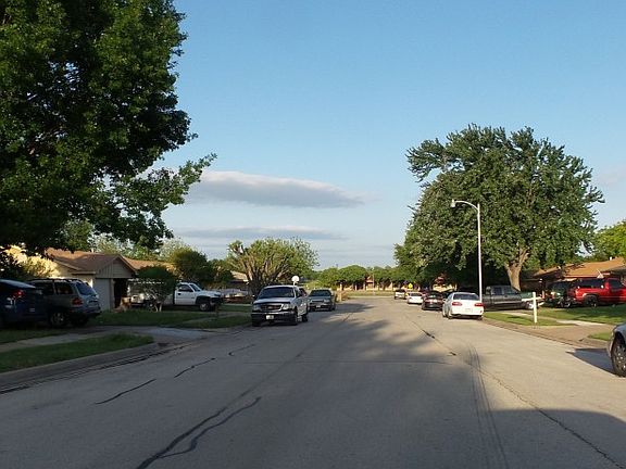 5th image of 1921 Briar Meadow Dr