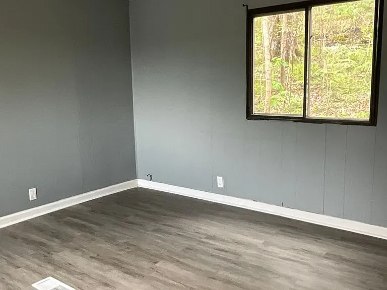 Welcome Home to Colony Park Johnson City's Hidden Gem! — Photo 6