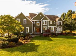 34 Canfield Rd, Pittsford, NY 14534