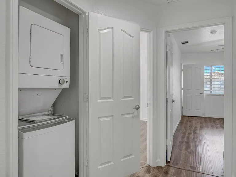 3557 Sedwick Dr — Photo 34