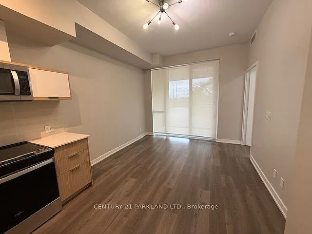 10 Deerlick Ct #204 — Photo 8