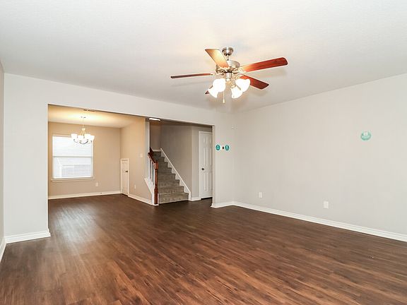 5th image of 1209 Maplewood Dr
