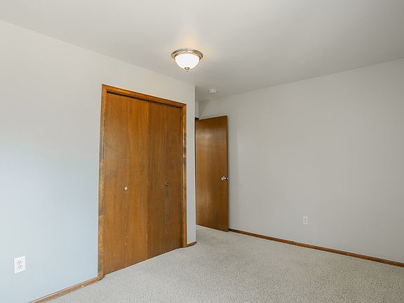 1505 Harrison Ave Bedroom