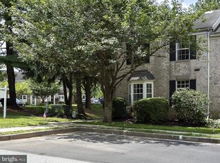 2 Benway Ct, Catonsville, MD 21228
