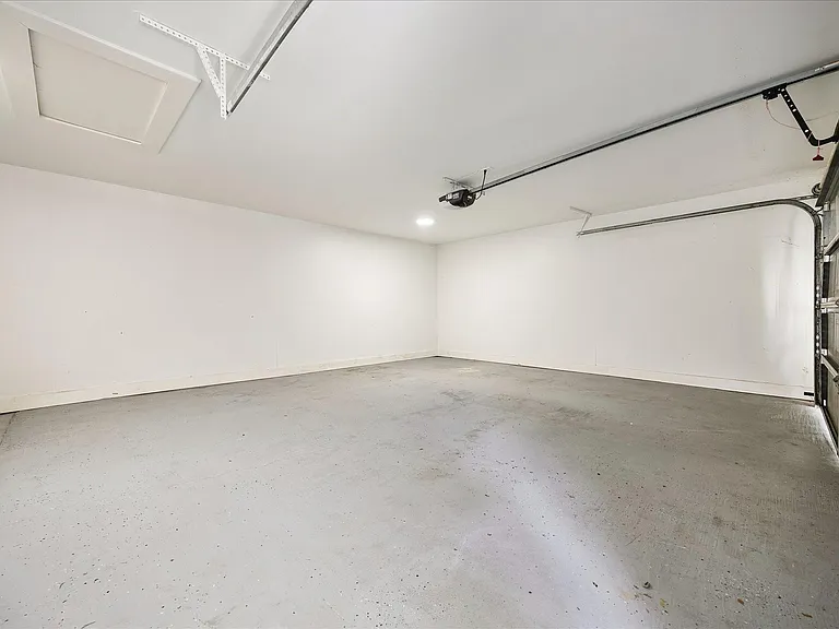 4715 Braesvalley Dr — Photo 30