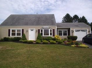 5 Zenas Cowen Ln, Dartmouth, MA 02748