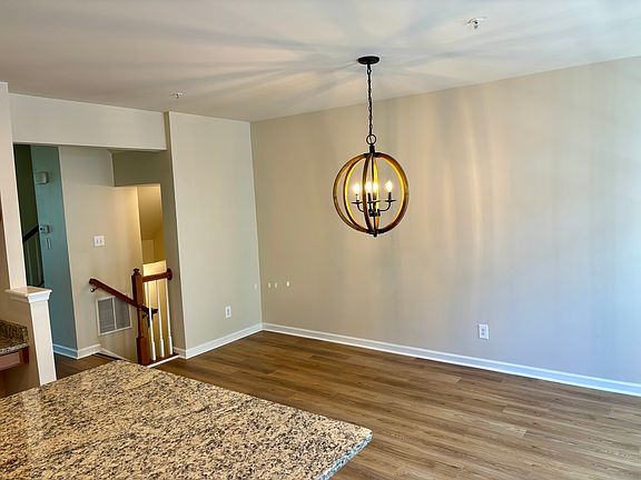 3rd image of 3903 Fish Pond Ln