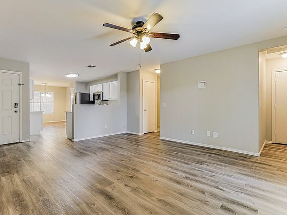 3rd image of 21297 N Shelby Ct