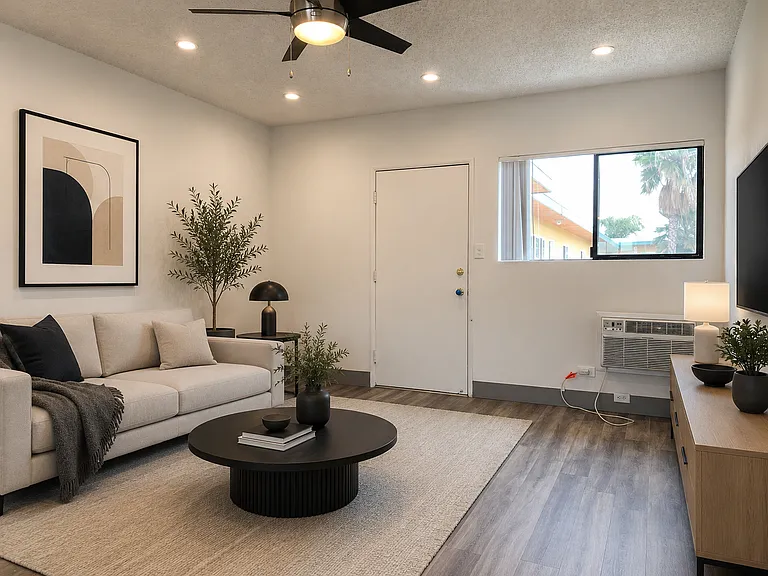 cla372 — Photo 33