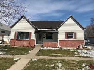 306 E 27th St, Kearney, NE 68847
