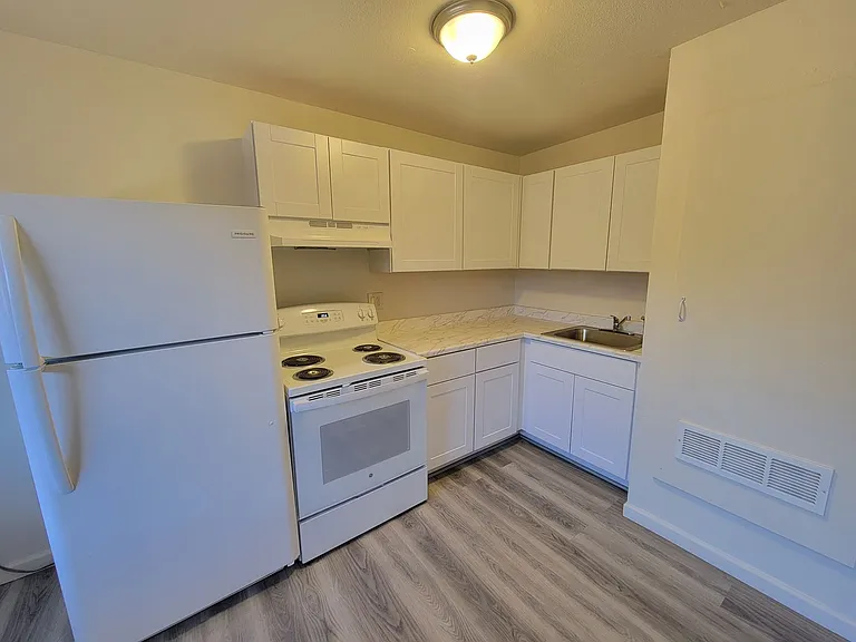 3009 N Rose St #9-15 — Photo 5