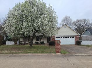 103 Live Oak Dr, Searcy, AR 72143