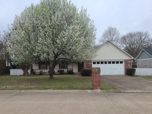103 Live Oak Dr, Searcy, AR 72143