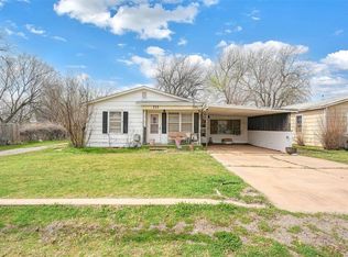 223 N Byers Ave, Mangum, OK 73554