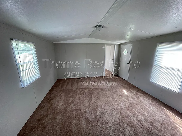39 Travis Ln — Photo 3