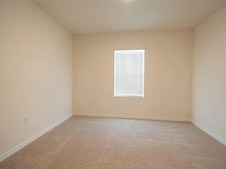 444 Taylor Groves Dr — Photo 27