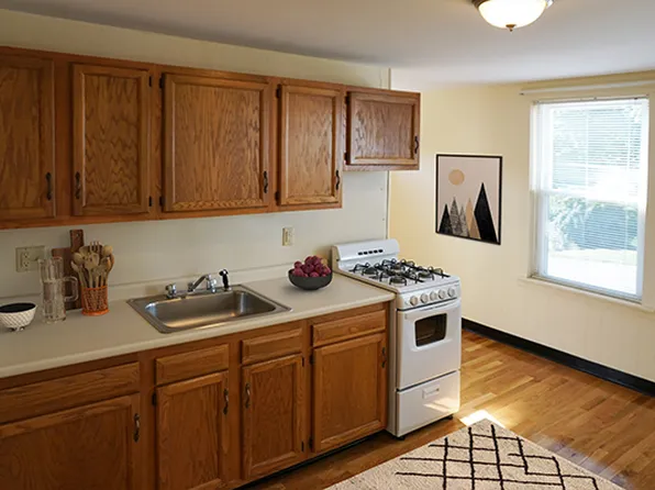 17 Norumbega Ter #1, Waltham, MA 02453