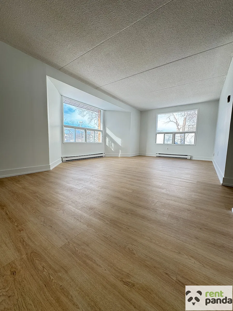 Building Photo - 56 Donald St #305