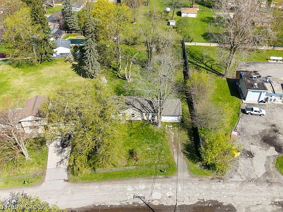 2nd image of 2244 Hammerslea Rd