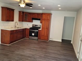 1034 El Camino Dr, Costa Mesa, CA 92626