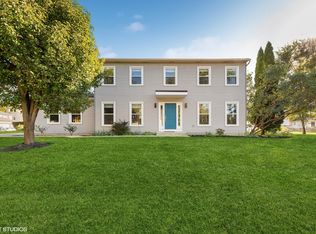 1N124 Fanchon St, Carol Stream, IL 60188