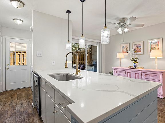 4th image of 3740 Vitruvian Way #D