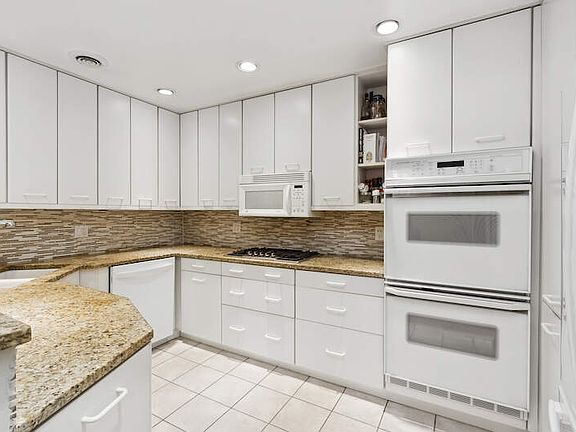 4th image of 2020 N Cleveland Ave
