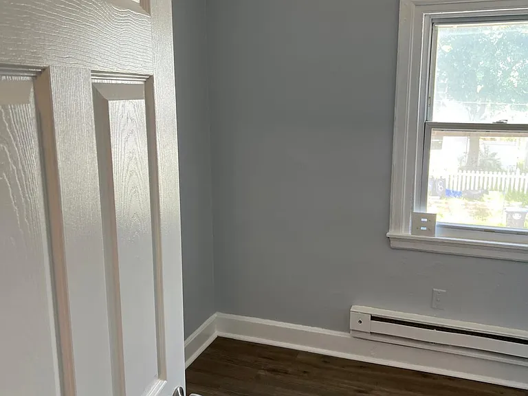 1133 Pine Ln — Photo 4