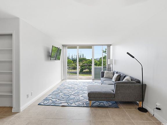 3rd image of 1600 Wilikina Dr APT A608