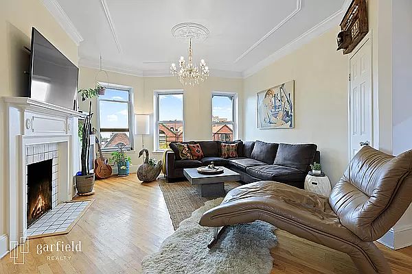 1st image of 279 1st St APT 4A