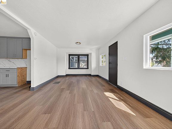 4th image of 5533 Edgerly St