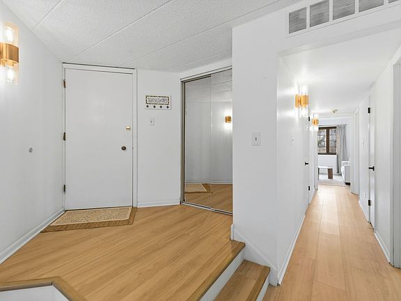 4th image of 13158 S Oak Hills Pkwy APT 1A