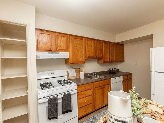 2nd image of 8317 Severn Orchard Cir #F3818381