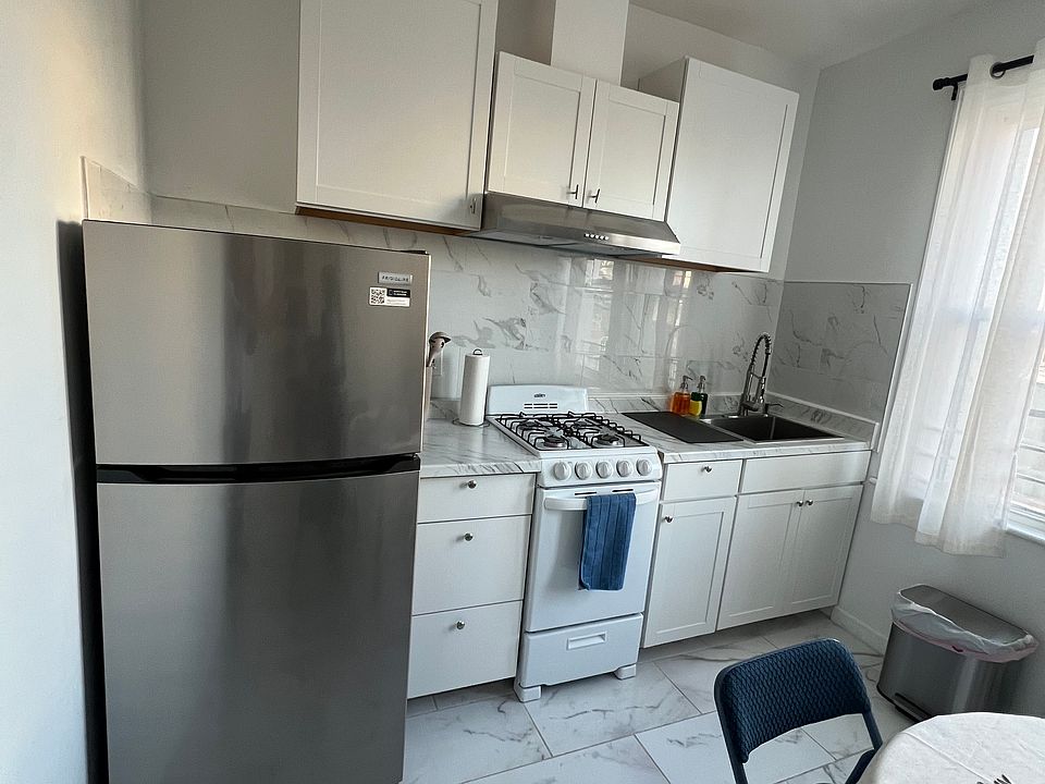 1st image of 4115 Atlantic Ave #2