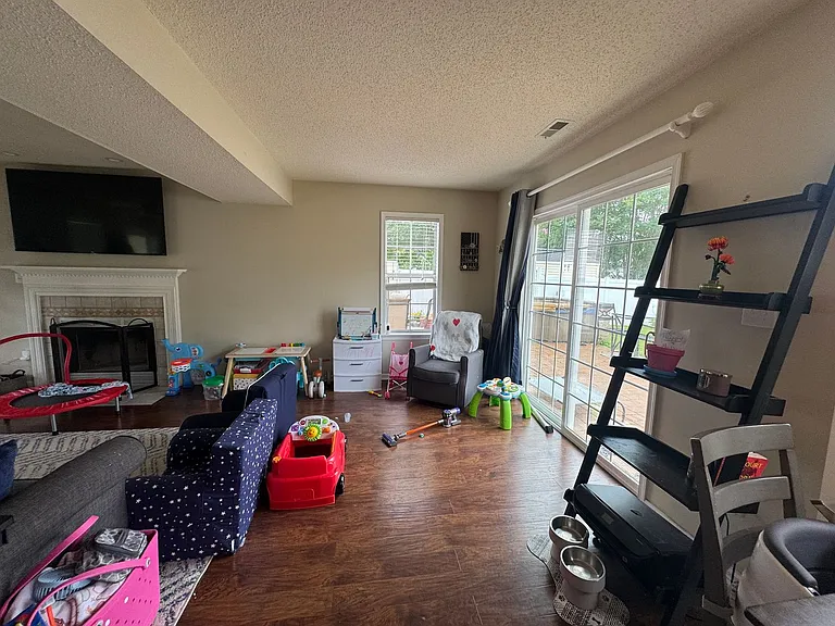 6 Old Pond Ct — Photo 26