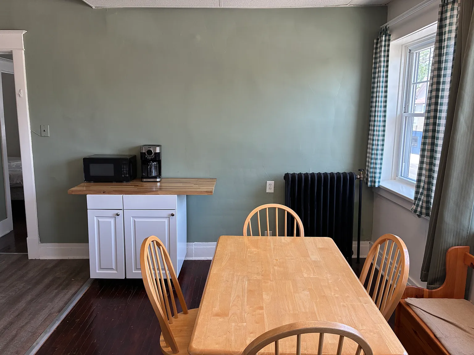 389 Abbott Rd — Photo 3