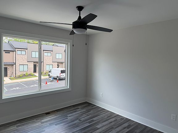 4th image of 126 Allure Dr