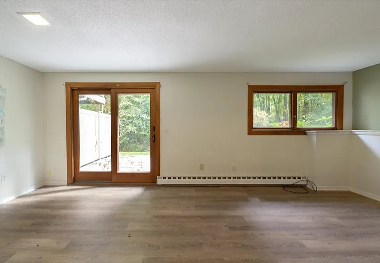 14 Currier Pl — Photo 24