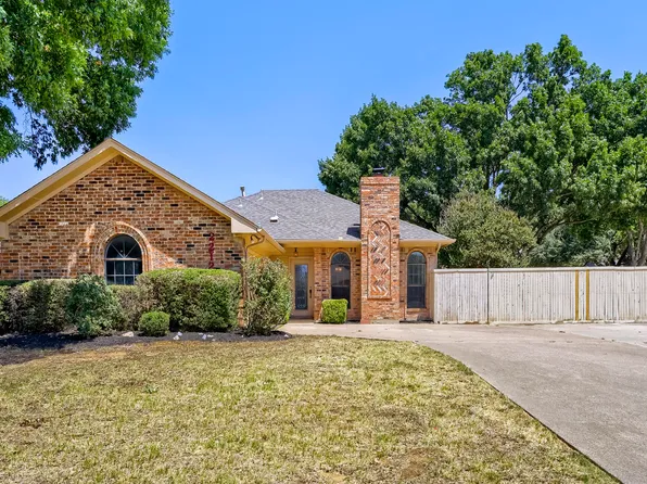 2212 Oak Bluff Dr, Flower Mound, TX 75028