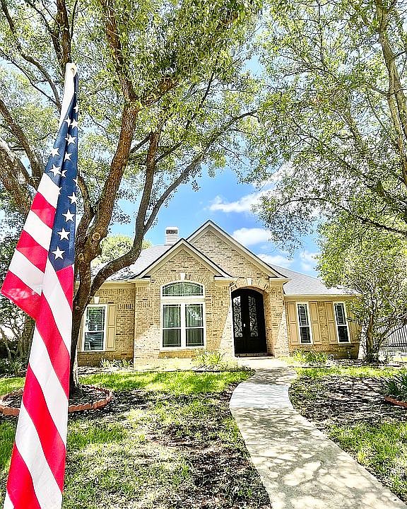 2nd image of 22806 Whitewater Creek Cir