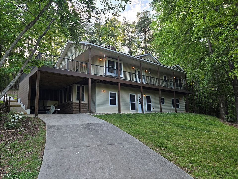 1st image of 130 Green Briar Cir