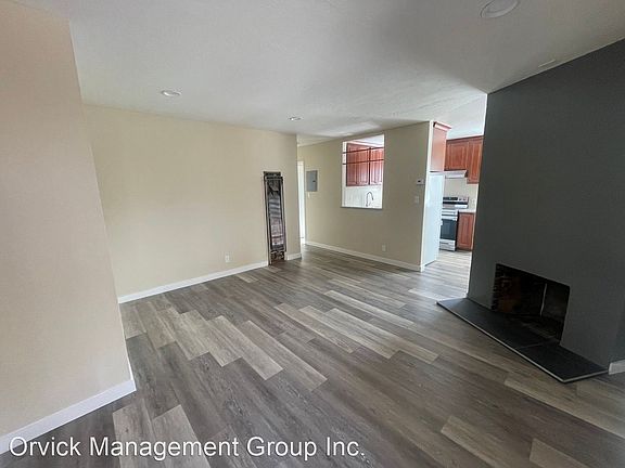 4th image of 785 E Duane Ave APT D