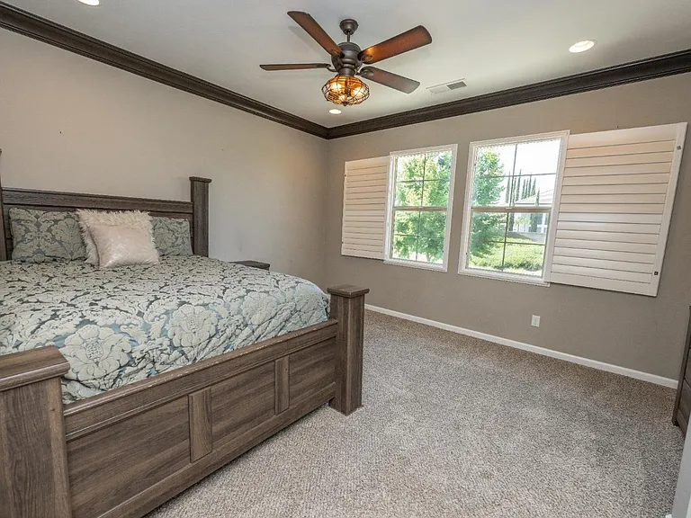 2018 E Corneliuson Dr — Photo 13