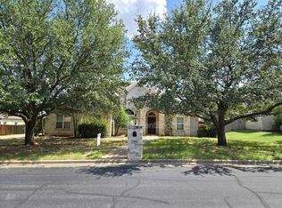 1304 Fort Collins Dr, Woodway, TX 76712