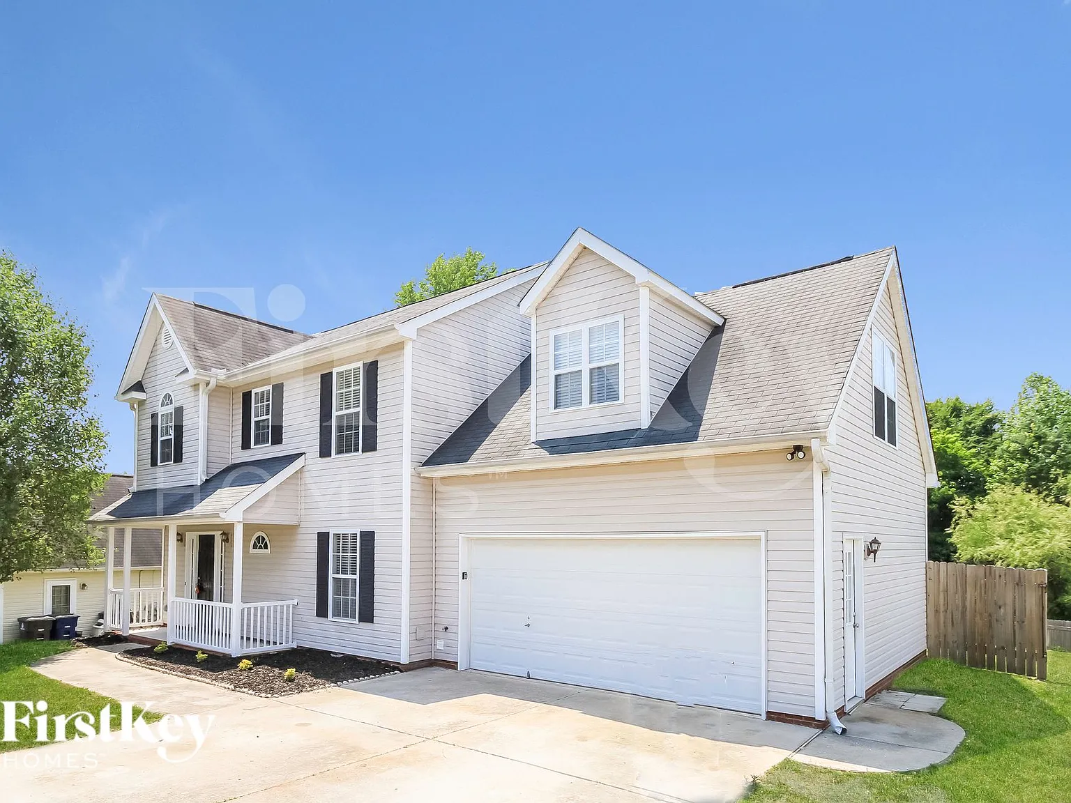 3 bed, 2.5 bath, 1678 sqft, $2,230 — Photo 2