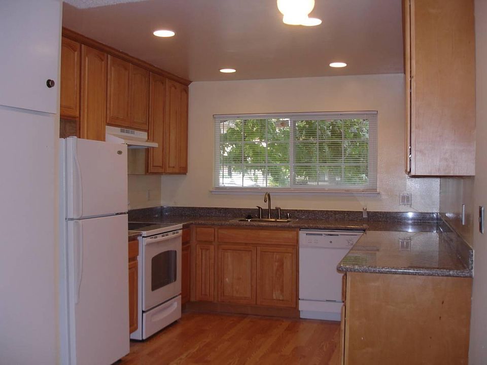 1st image of 10360 Leola Ct