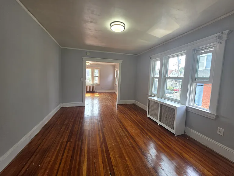 81 Waring Pl #2 — Photo 8