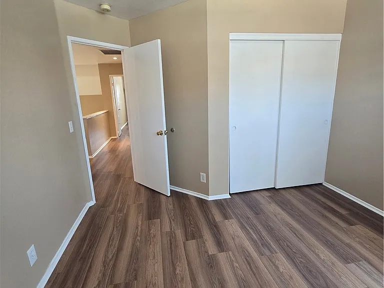 881 Bramble Ln — Photo 22