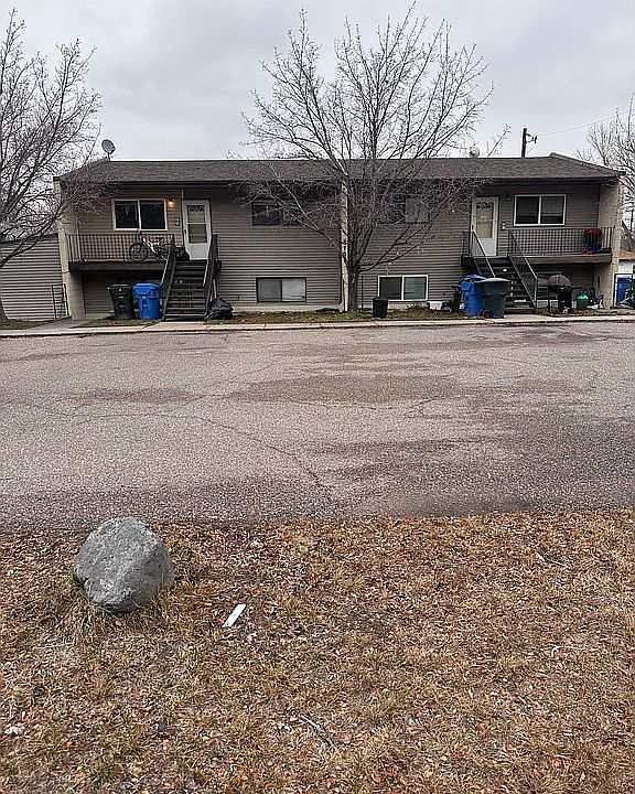 1st image of 870 N Buchanan Ave