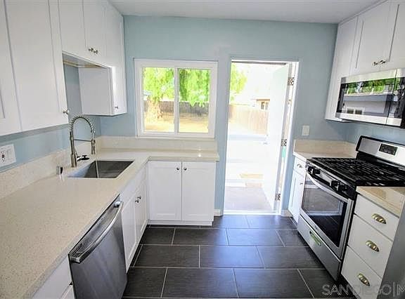 2nd image of 446 Claydelle Ave
